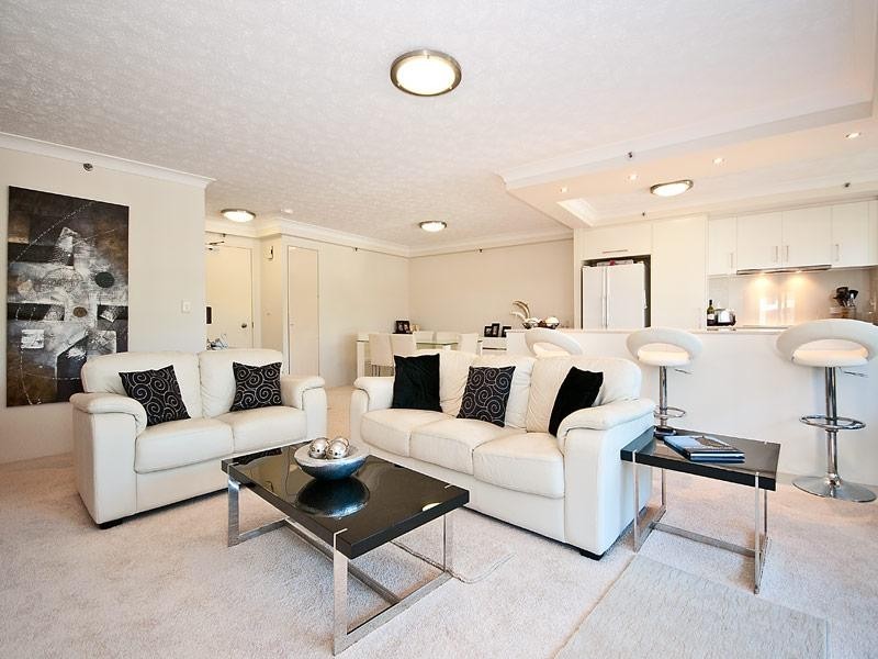 3 Cunningham Avenue, Main Beach QLD 4217