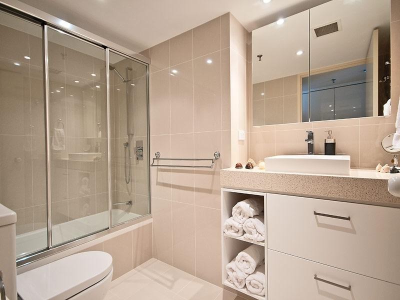 3 Cunningham Avenue, Main Beach QLD 4217