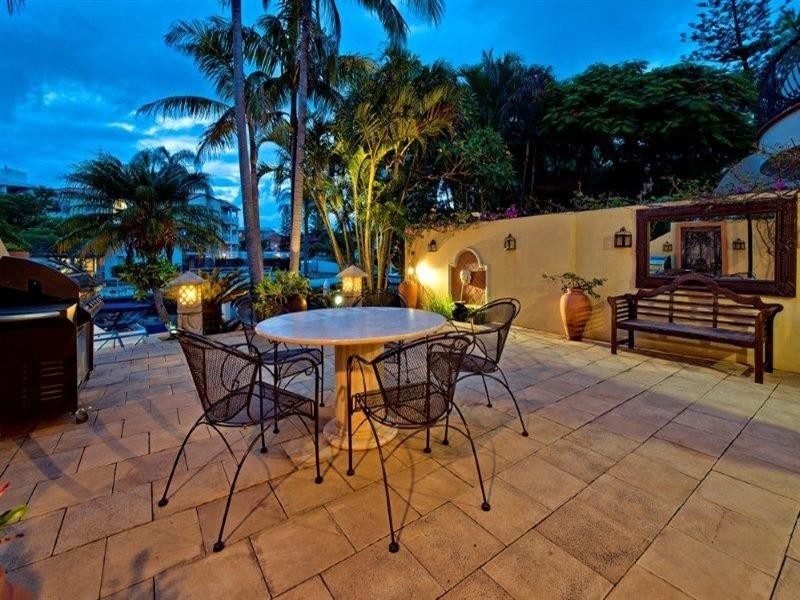 26 Paradise Island, Surfers Paradise QLD 4217