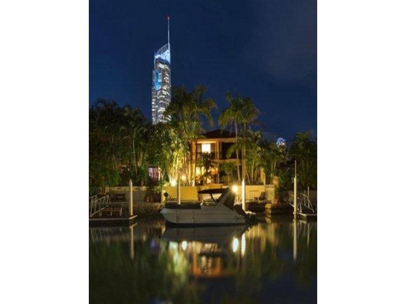 26 Paradise Island, Surfers Paradise QLD 4217