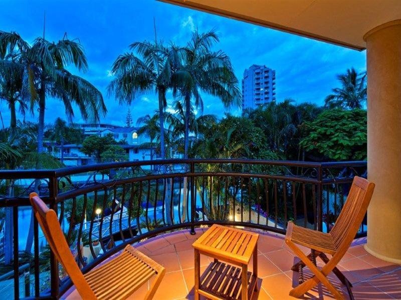 26 Paradise Island, Surfers Paradise QLD 4217