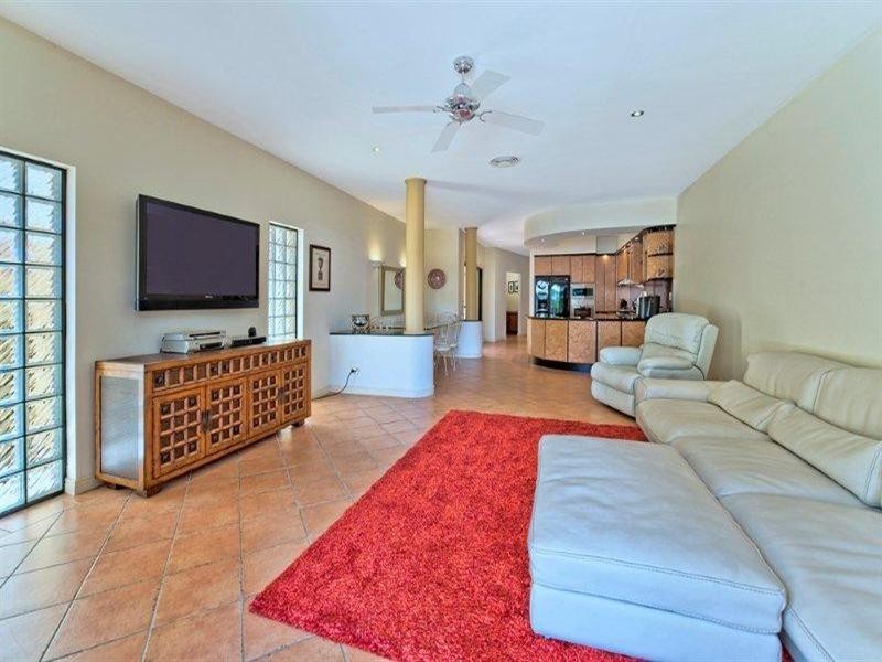 26 Paradise Island, Surfers Paradise QLD 4217