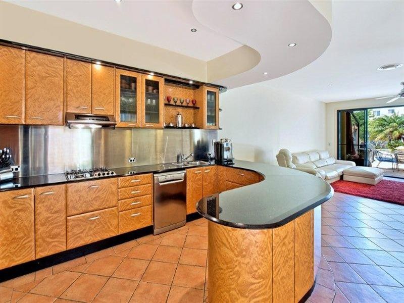 26 Paradise Island, Surfers Paradise QLD 4217