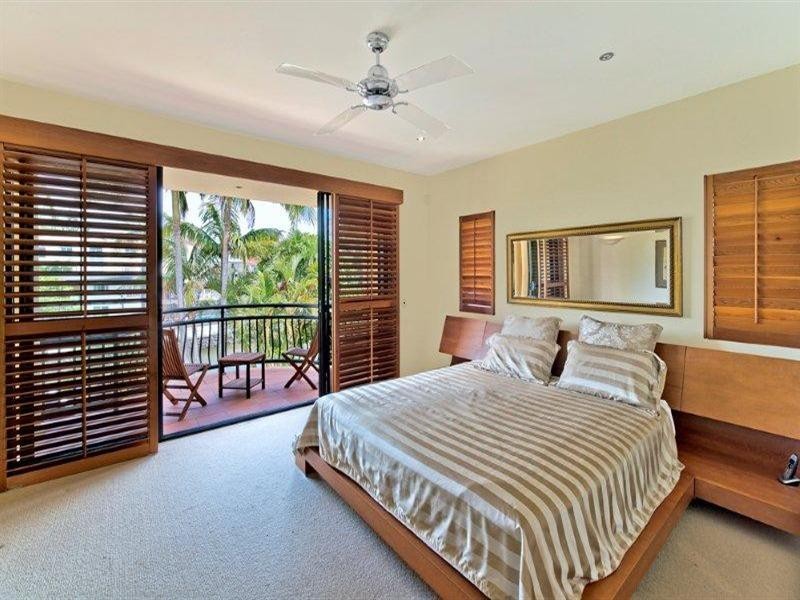 26 Paradise Island, Surfers Paradise QLD 4217