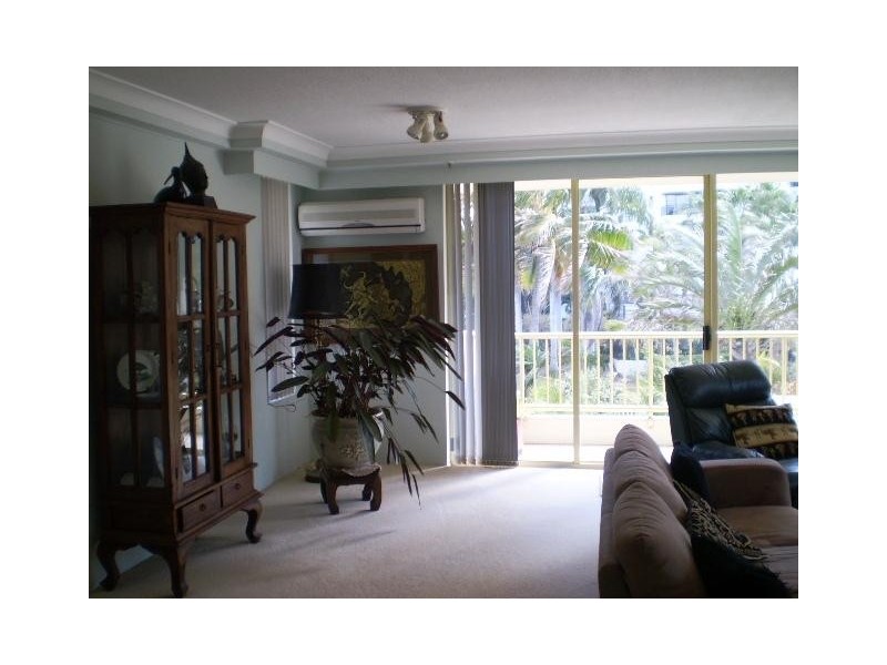 21 Contessa. 1 Serisier Avenue, Main Beach QLD 4217