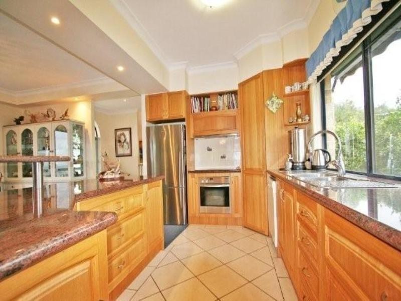 Highland Park QLD 4211