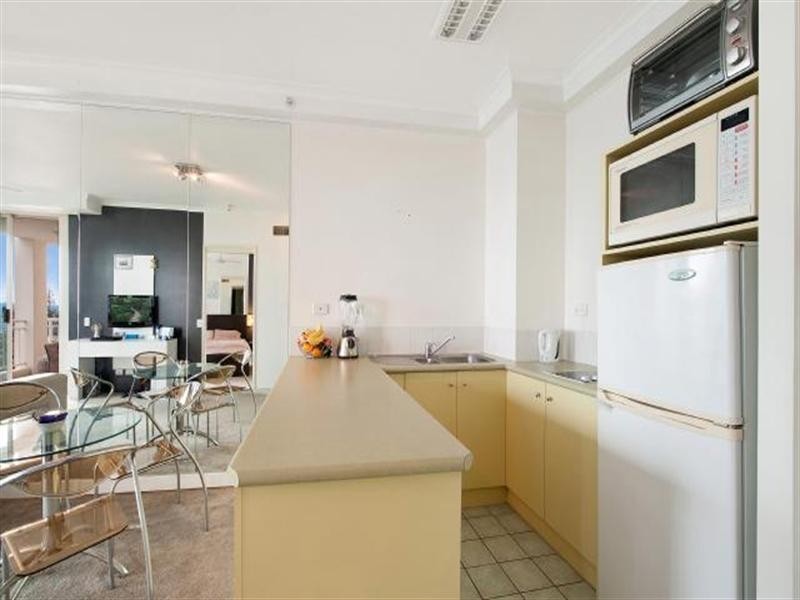 703 ‘Maldives’ 52 Pacific Street, Main Beach QLD 4217