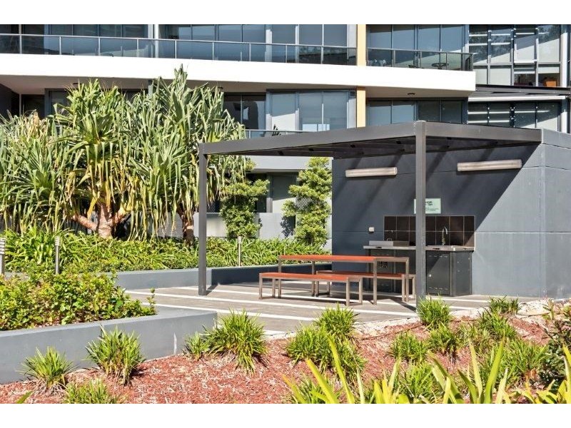 2 Aqua Street, Southport QLD 4215