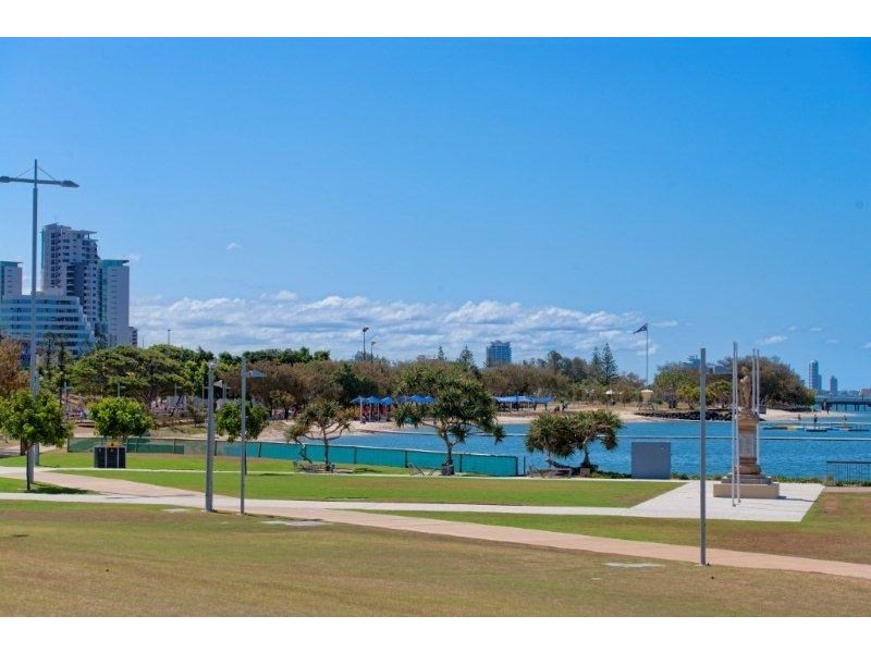 2 Aqua Street, Southport QLD 4215