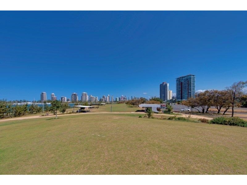 2 Aqua Street, Southport QLD 4215