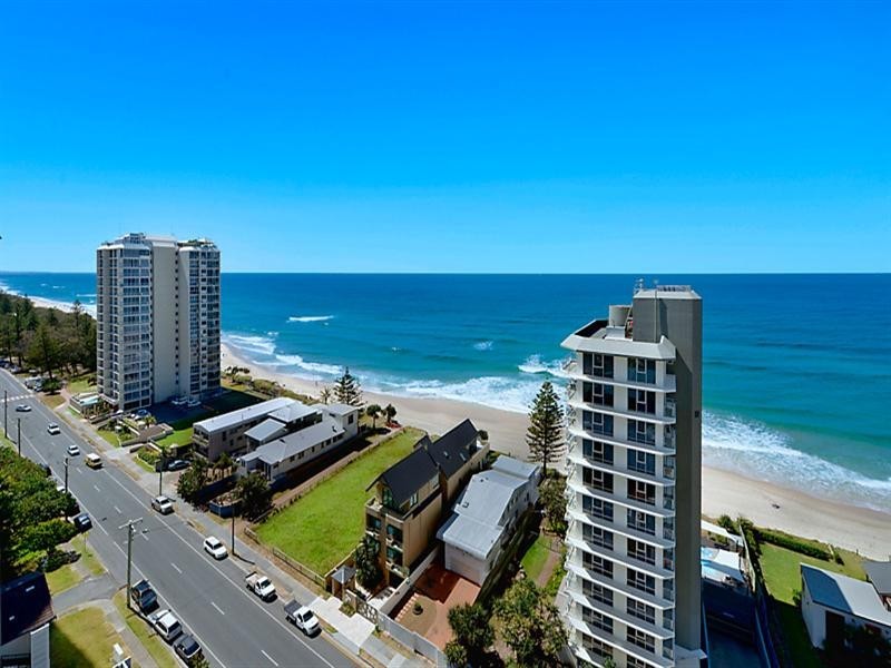 5 Woodroffe Avenue, Main Beach QLD 4217