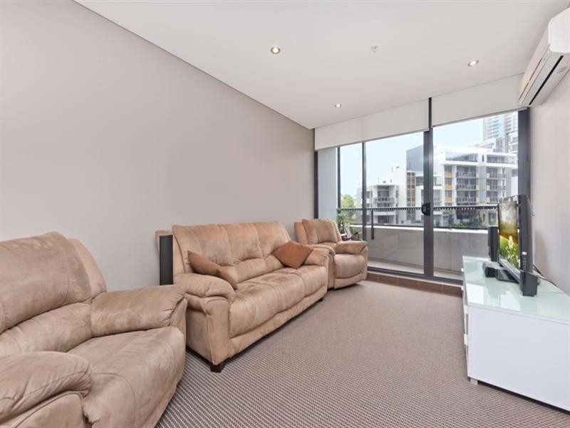 2 Aqua Street, Southport QLD 4215