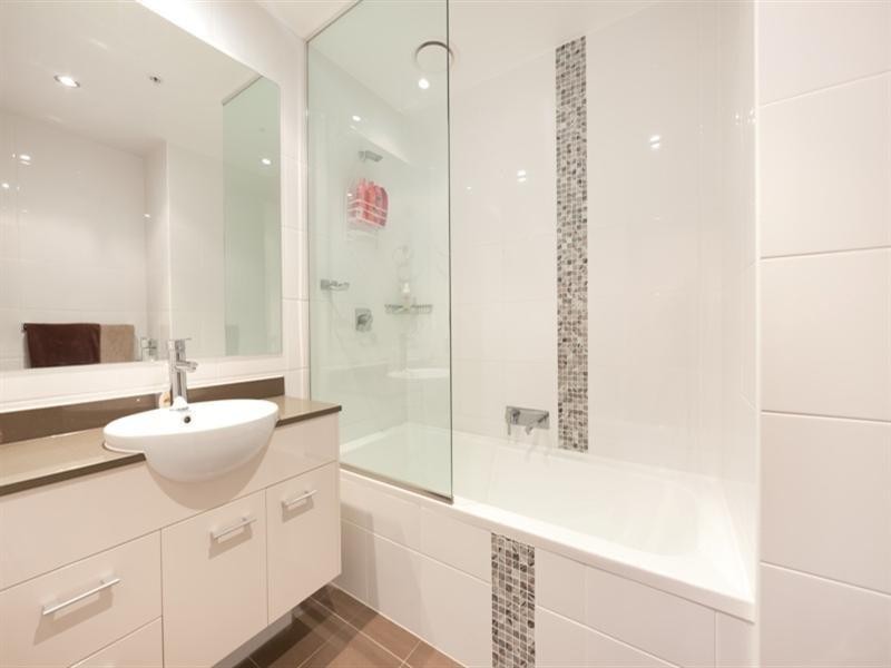 2 Aqua Street, Southport QLD 4215