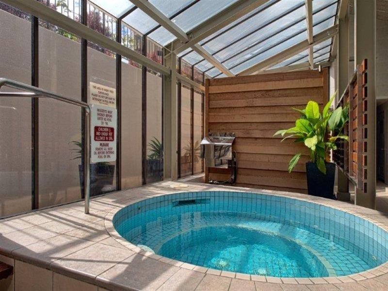 2 Admiralty Drive, Surfers Paradise QLD 4217