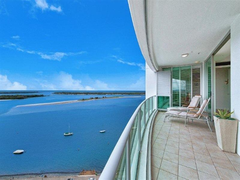 300 Marine Parade, Labrador QLD 4215
