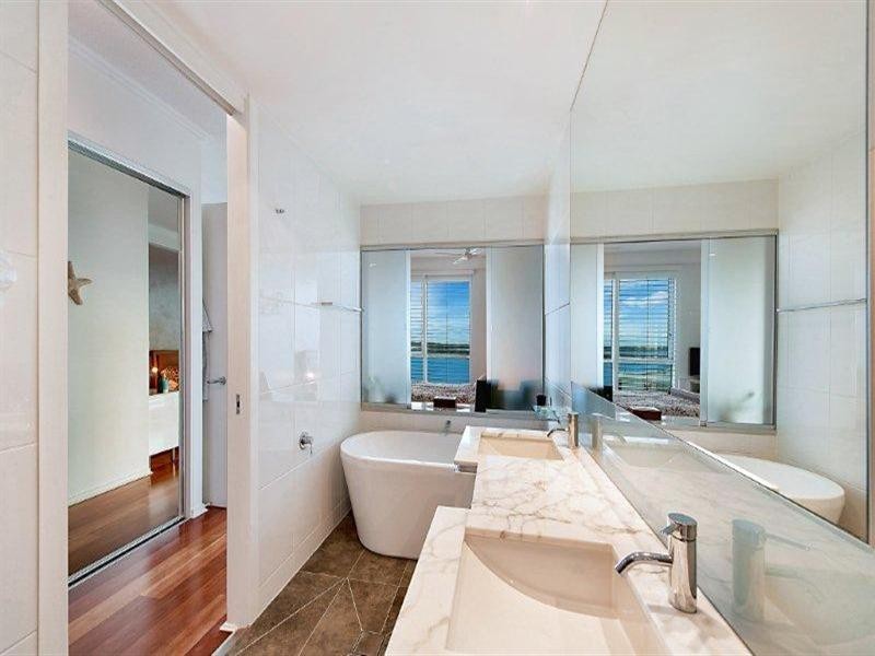 300 Marine Parade, Labrador QLD 4215