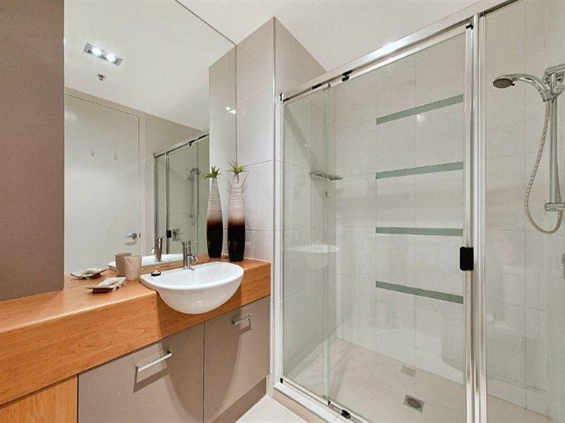 300 Marine Parade, Labrador QLD 4215