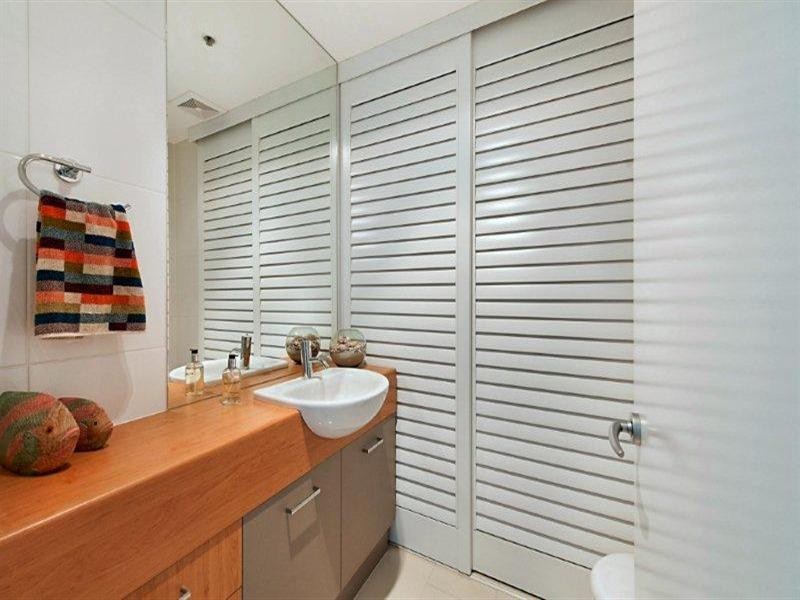 300 Marine Parade, Labrador QLD 4215