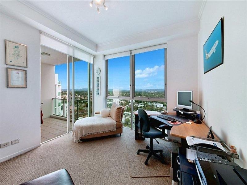 300 Marine Parade, Labrador QLD 4215