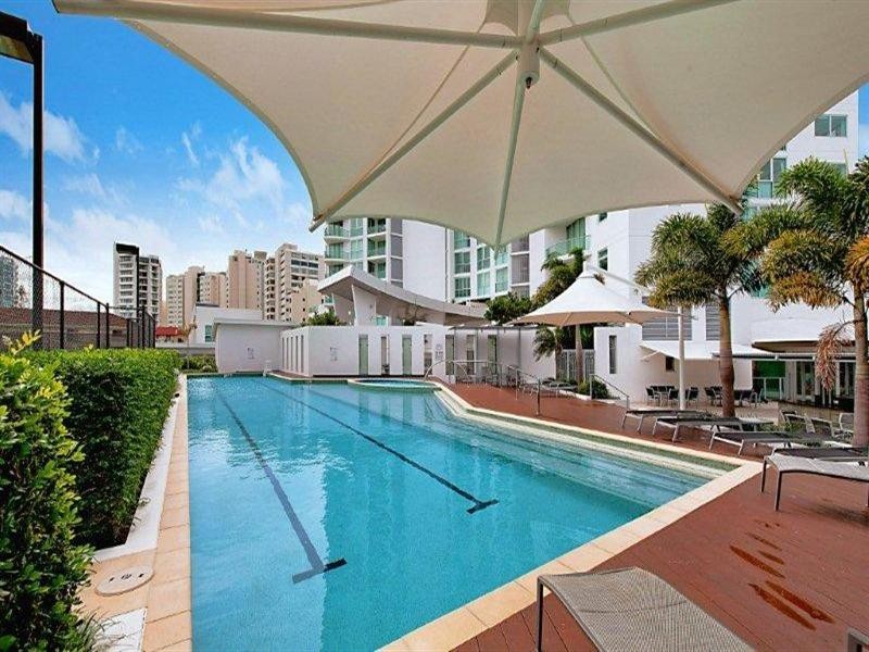 300 Marine Parade, Labrador QLD 4215