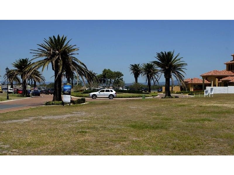 Paradise Point QLD 4216