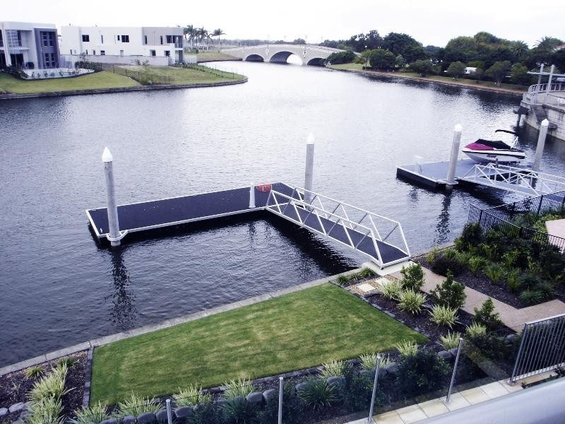 Hope Island QLD 4212