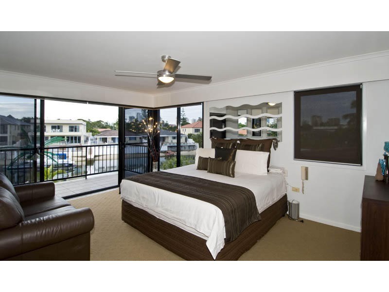 Isle Of Capri QLD 4217