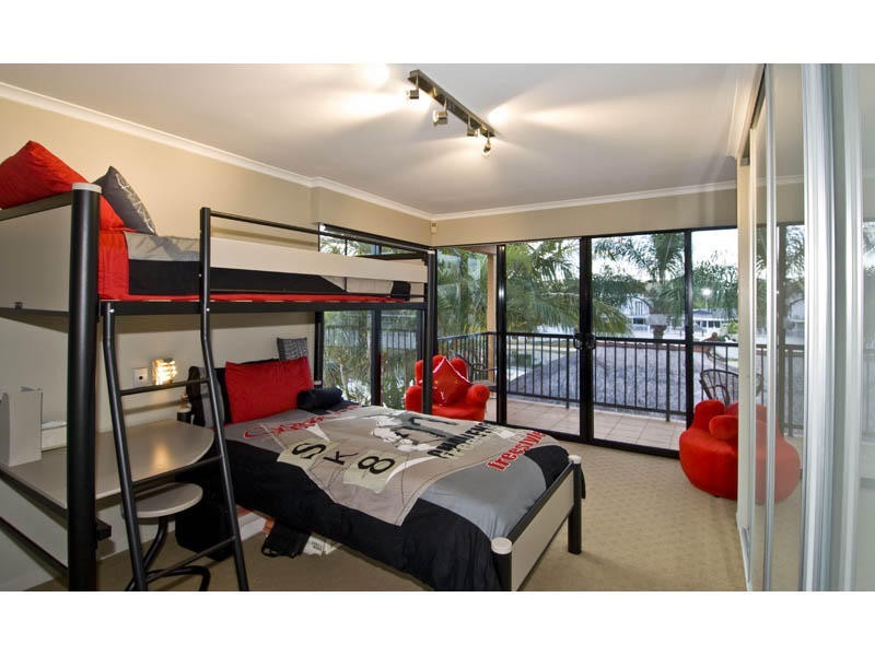 Isle Of Capri QLD 4217