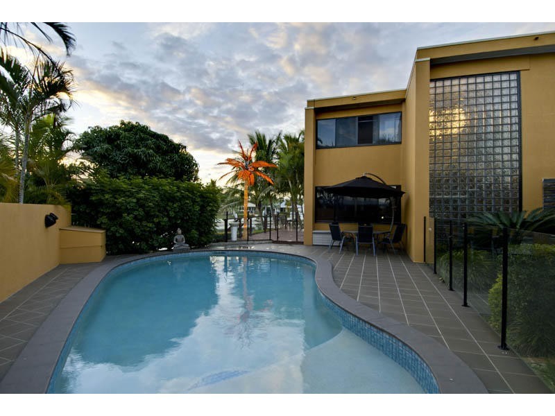 Isle Of Capri QLD 4217