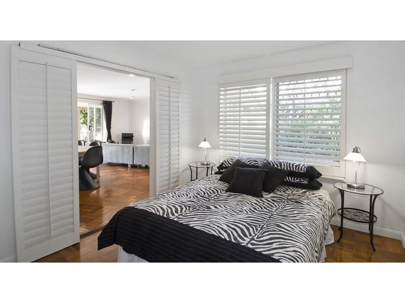 12 The Promenade, Isle Of Capri QLD 4217