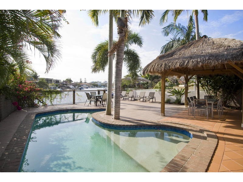 12 The Promenade, Isle Of Capri QLD 4217