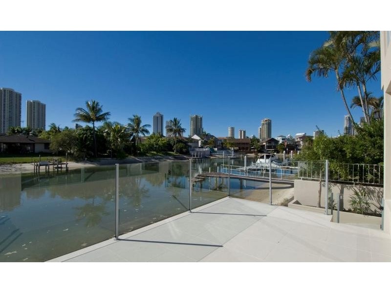 Main Beach QLD 4217
