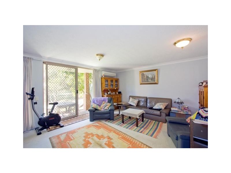10 Surfers Greens.Bronberg Court, Southport QLD 4215