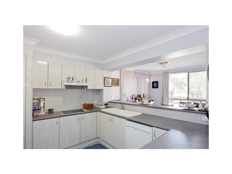 10 Surfers Greens.Bronberg Court, Southport QLD 4215