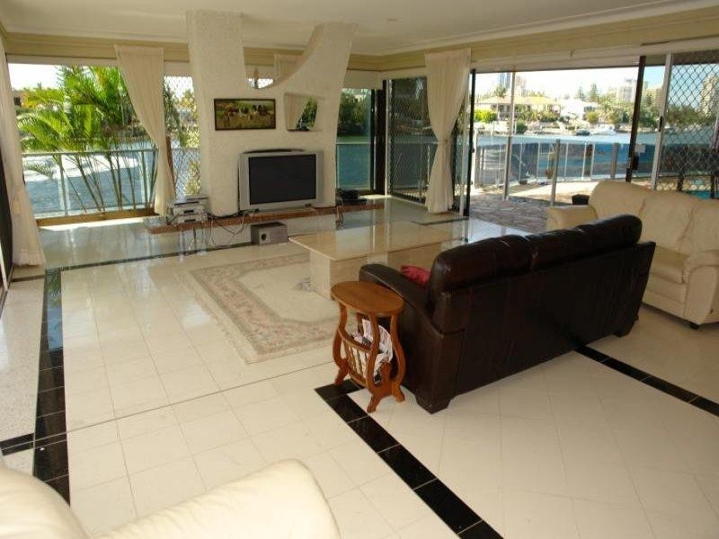 Broadbeach Waters QLD 4218