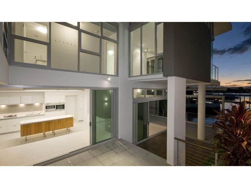 Paradise Point QLD 4216