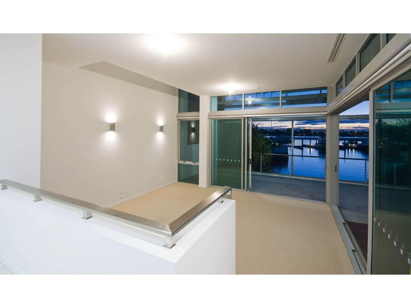 Paradise Point QLD 4216