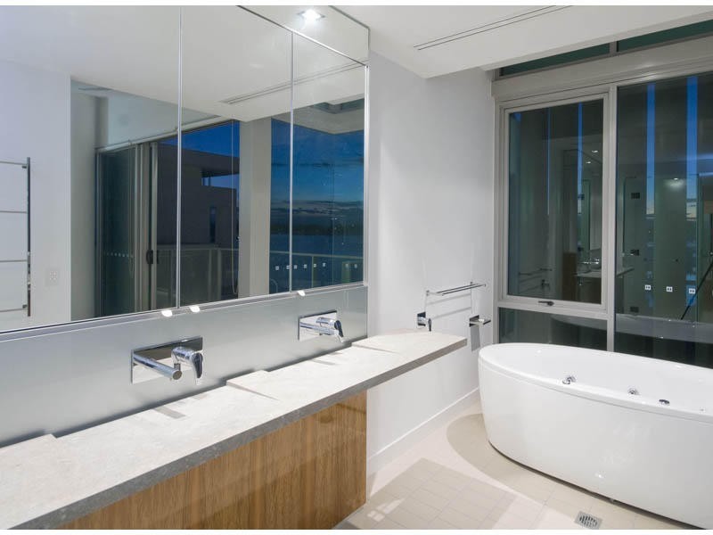 Paradise Point QLD 4216