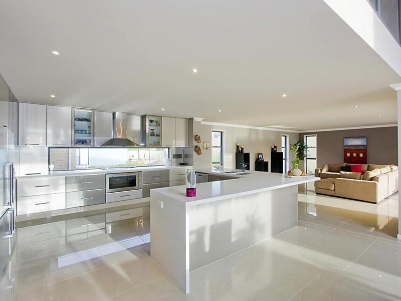 41 Heights Drive, Robina QLD 4226