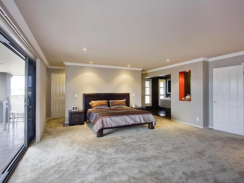 41 Heights Drive, Robina QLD 4226