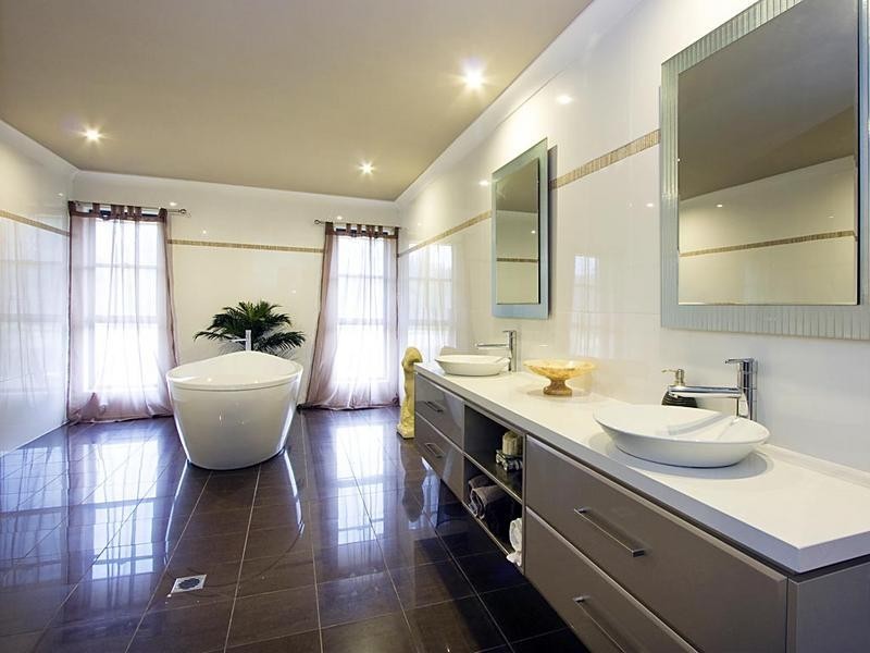 41 Heights Drive, Robina QLD 4226