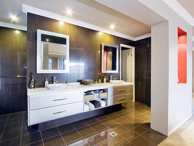 41 Heights Drive, Robina QLD 4226