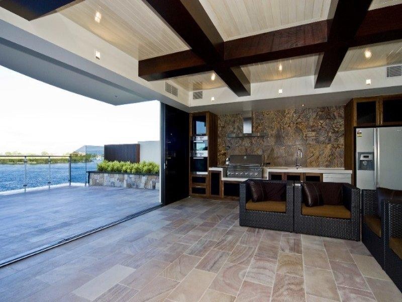 Paradise Point QLD 4216