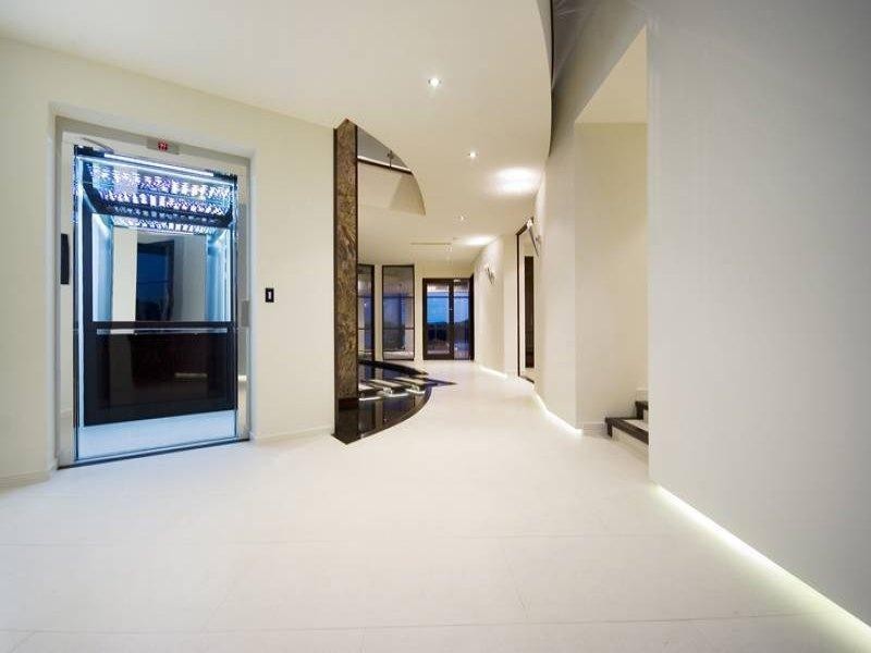 Paradise Point QLD 4216