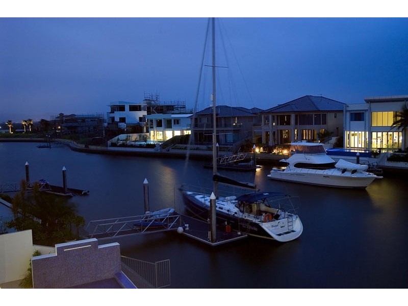 Paradise Point QLD 4216