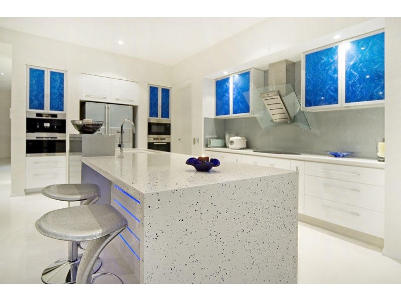 Paradise Point QLD 4216