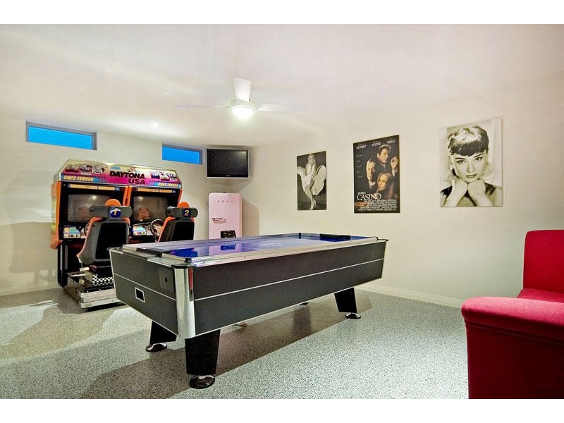 Paradise Point QLD 4216