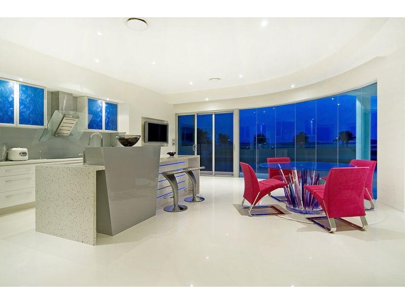 Paradise Point QLD 4216