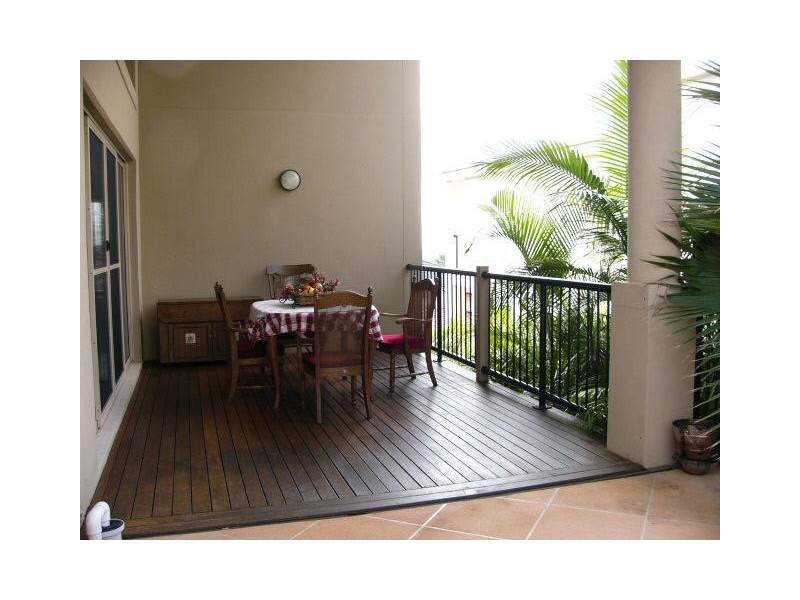 Highland Park QLD 4211