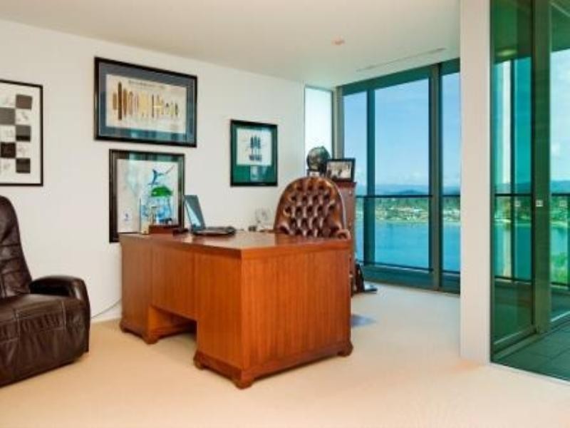 Paradise Point QLD 4216